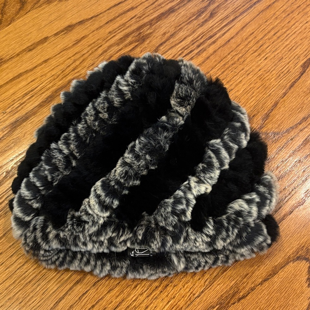 Woman’s Black Fur Winter Hat